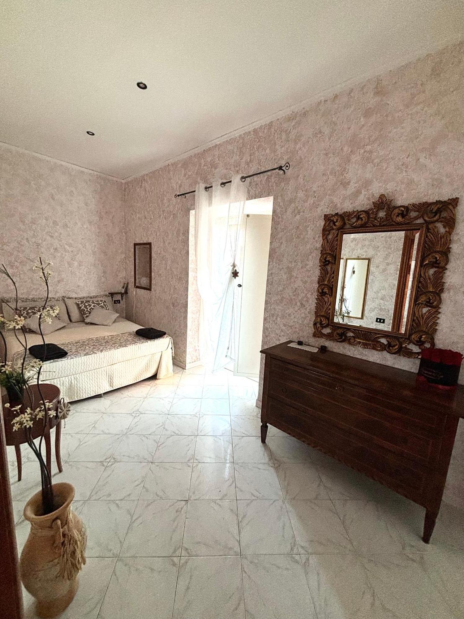 Rian House Apartment Napoli Bagian luar foto