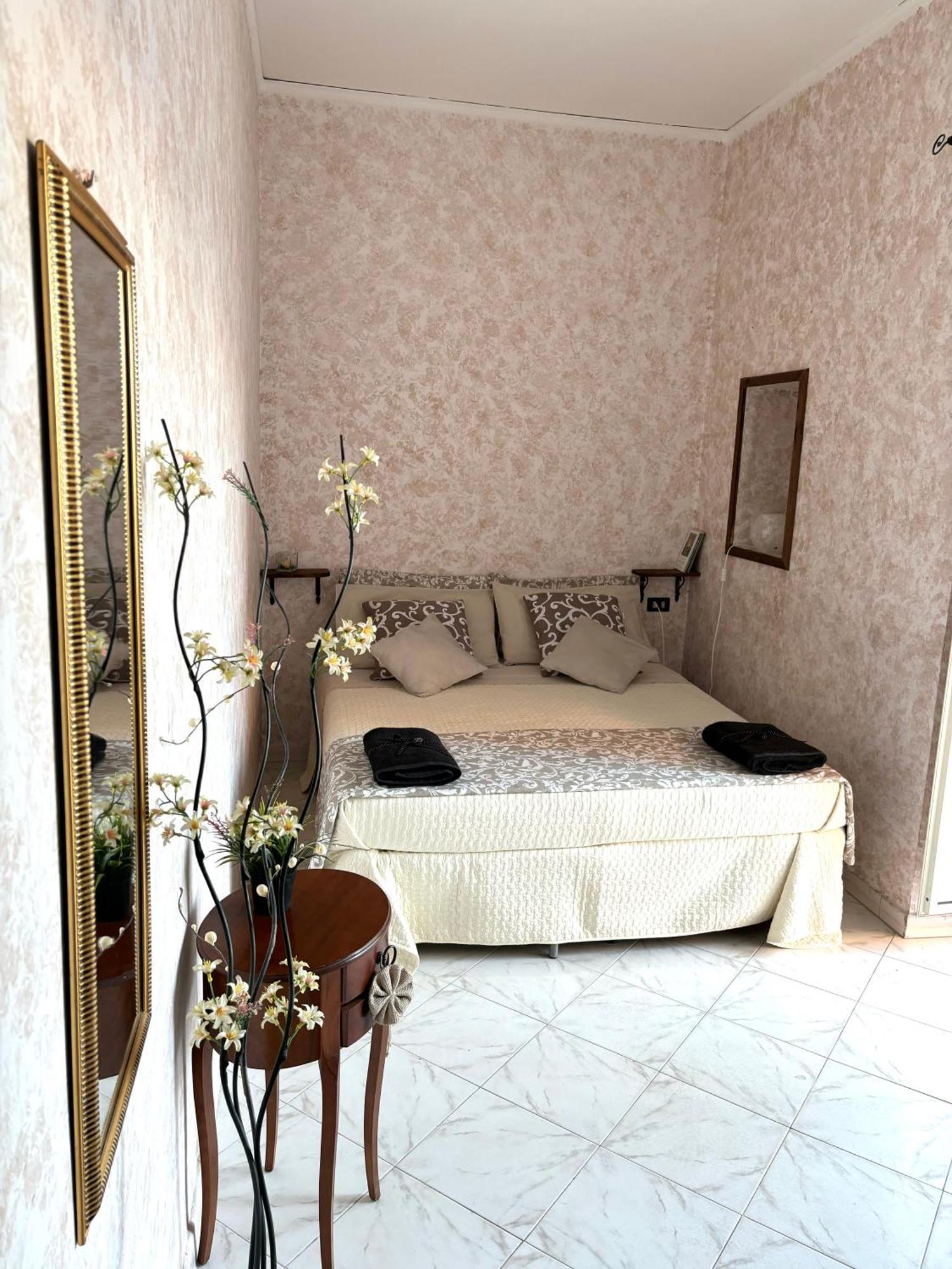 Rian House Apartment Napoli Bagian luar foto