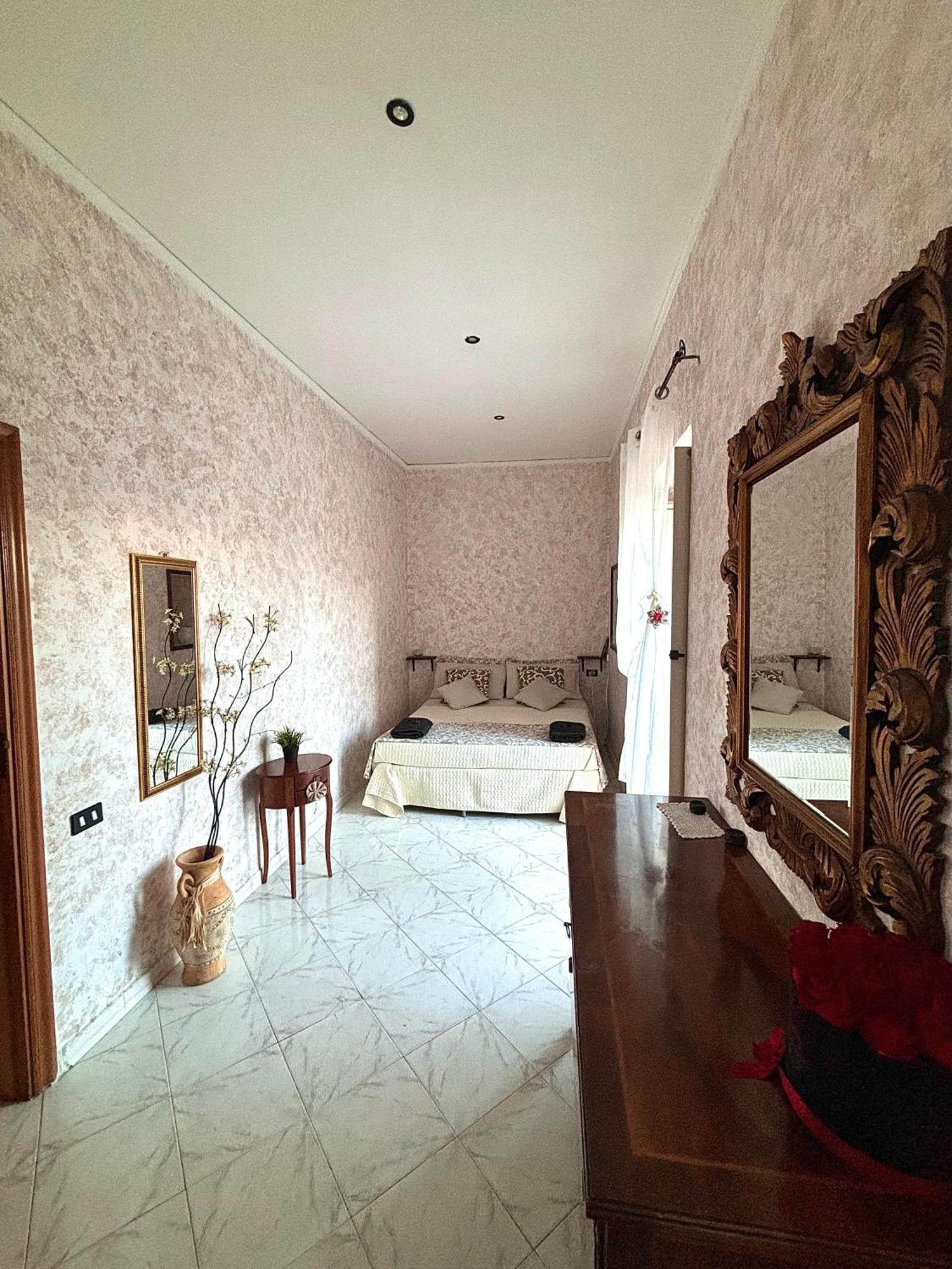 Rian House Apartment Napoli Bagian luar foto